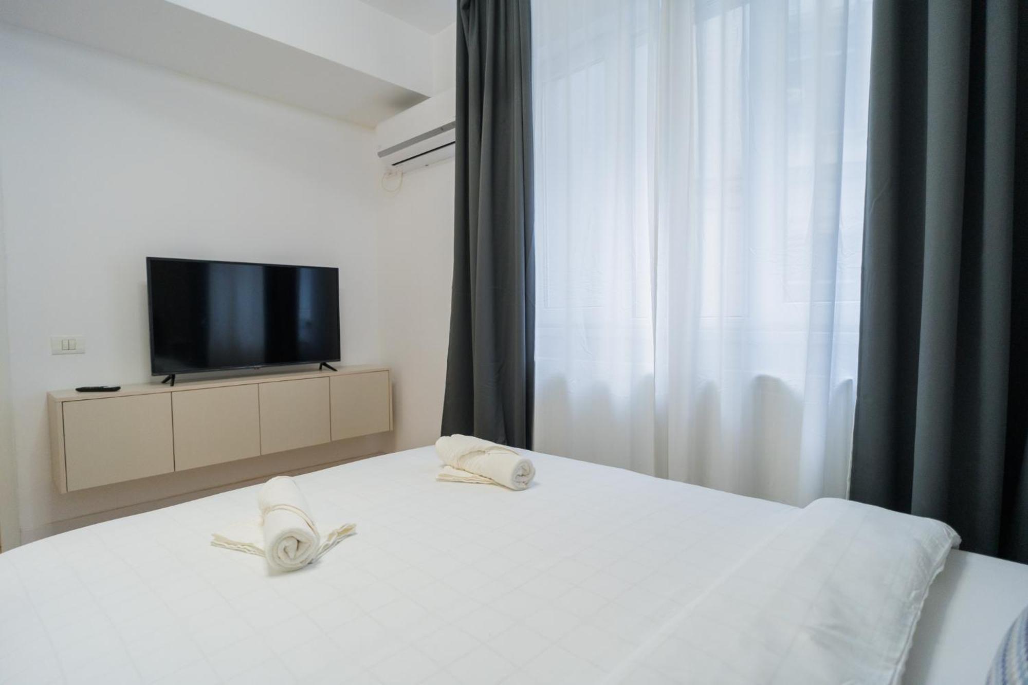 Elegant Gem Victoriei Avenue Apartment Bucharest Luaran gambar